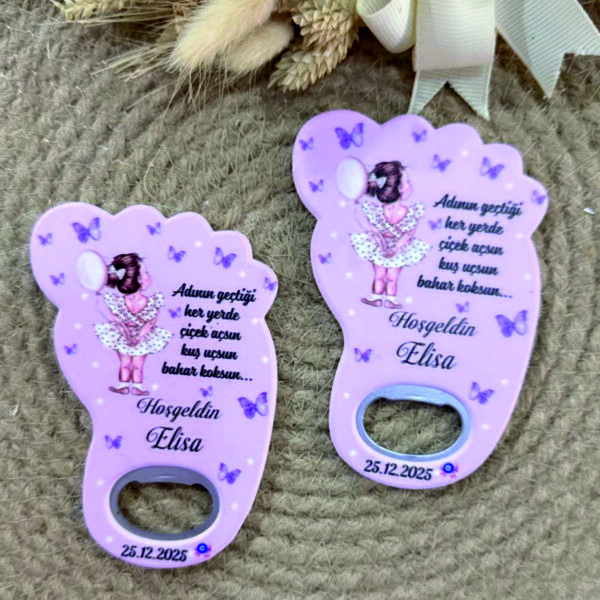 Pembe Kız Bebek Figürlü Bebek Ayak Açacak Magnet