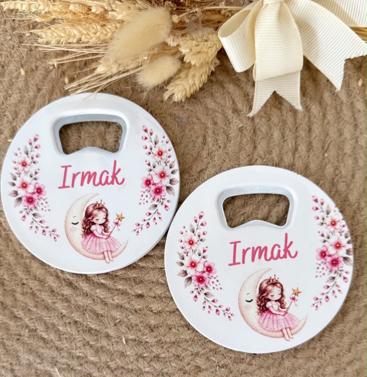 ırmak Peri kızı desenli bebek hediyelik yuvarlak açacak magnet - Görsel 1